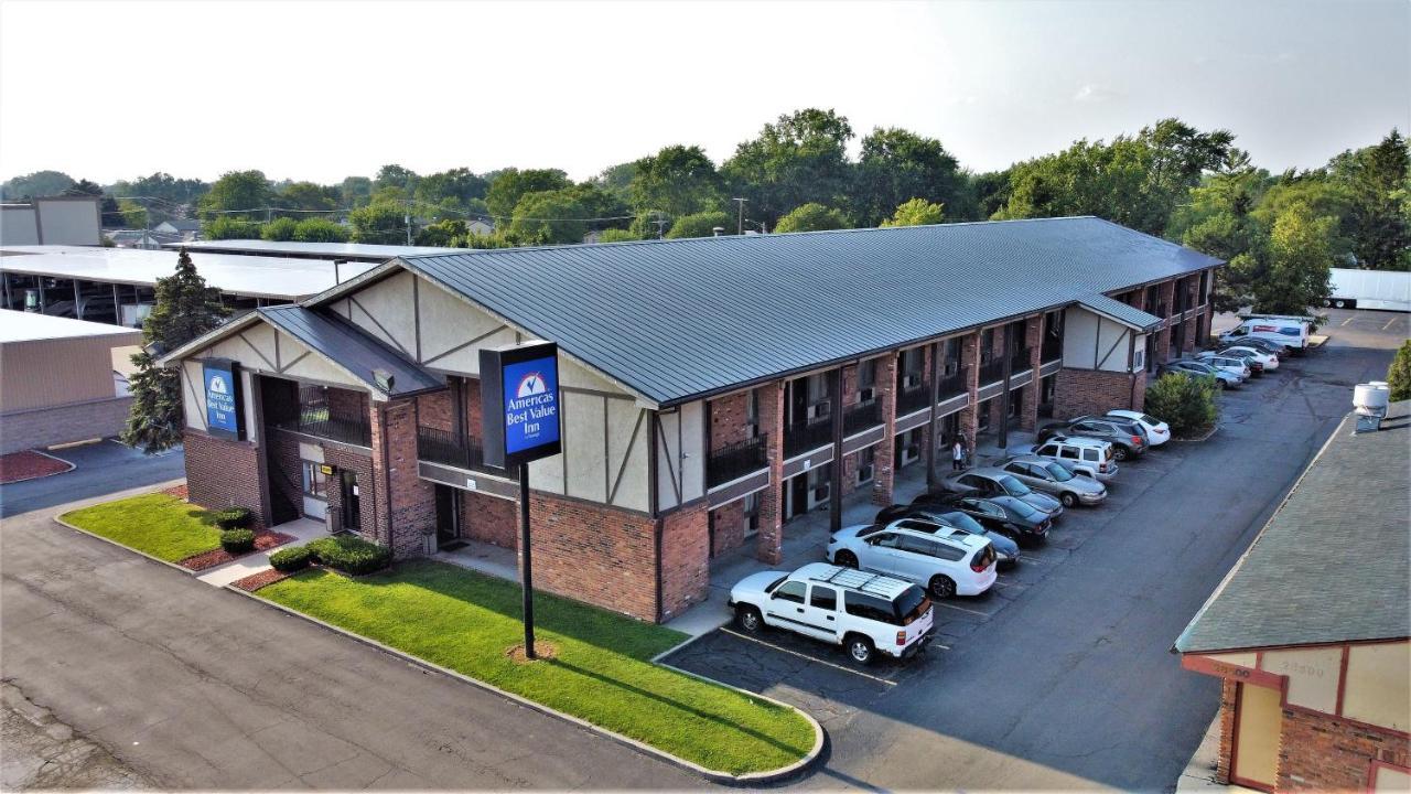 Americas Best Value Inn-Livonia/Detroit Exterior photo